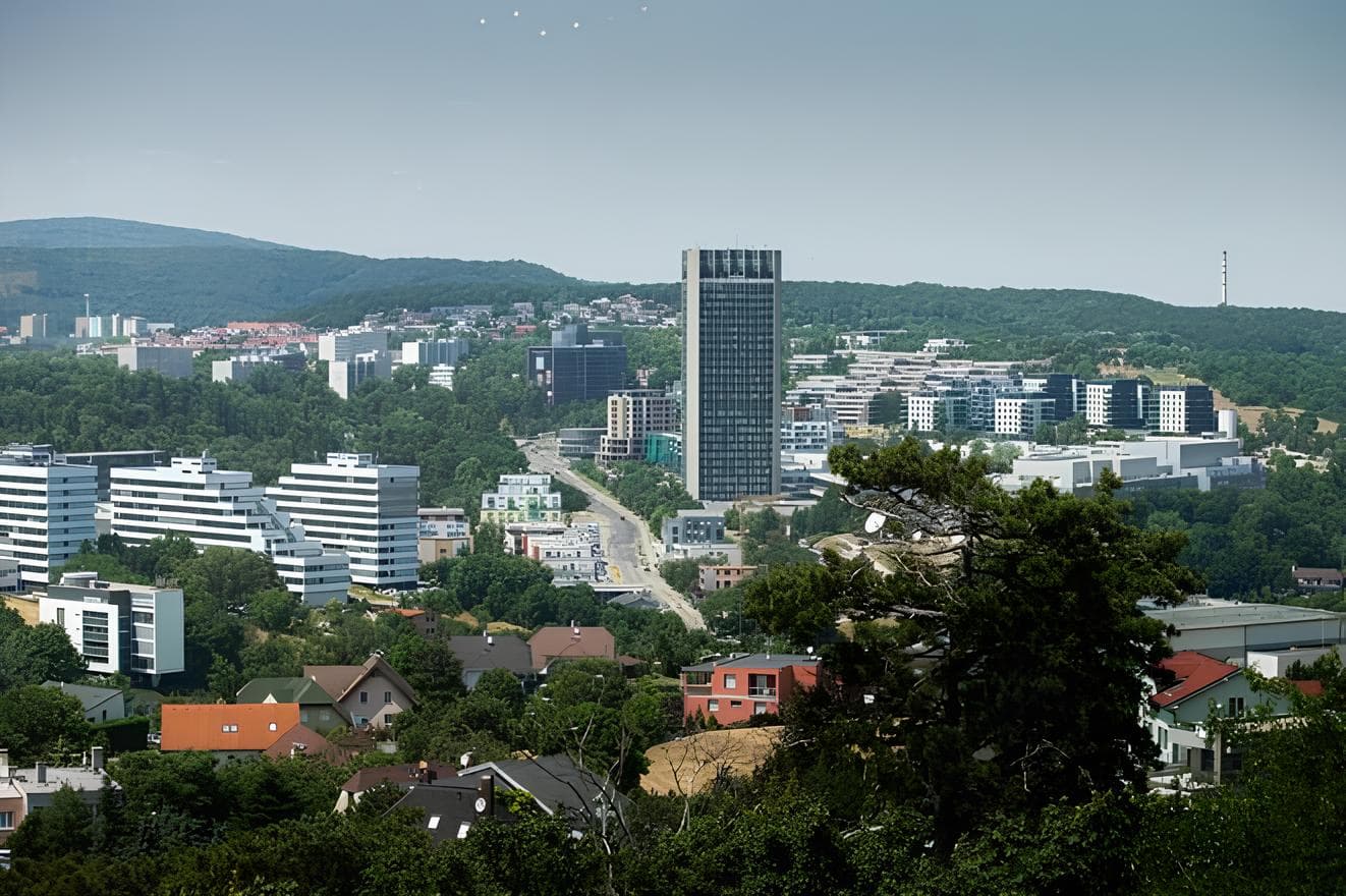 Recepcja Hotelu Alibaba Bratislava w Mlynskiej Dolinie