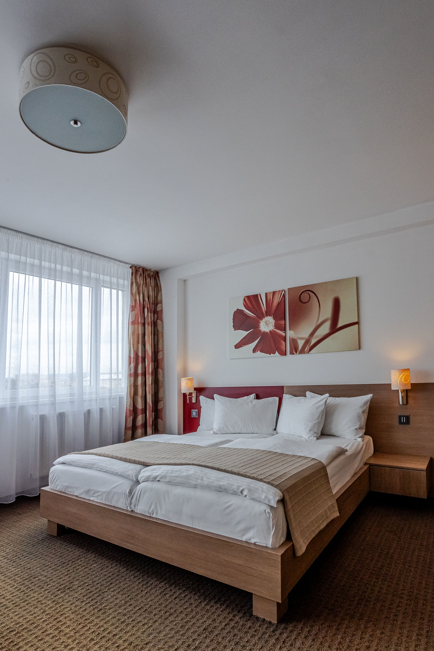 De Luxe Room